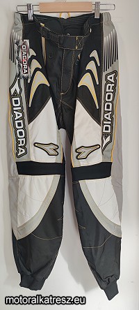 Diadora D-Point 2 szürke-fekete-fehér cross nadrág L (1 db) Diadora D-Point 2 szürke-fekete-fehér cross nadrág L (1 db)